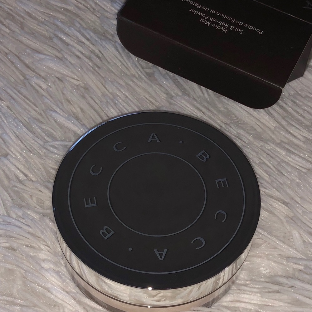 Hydra-mist set & refresh powder by Becca